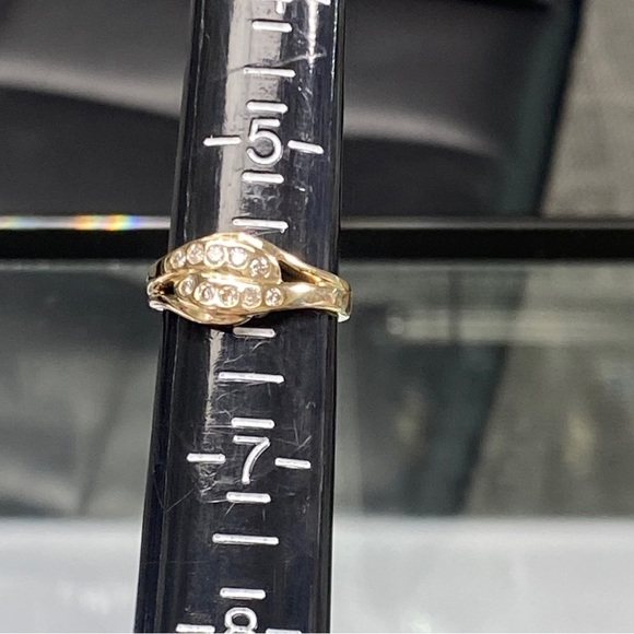 10k Yellow Gold 0.75 Carat Diamond Swirl Dome Band Ring - Picture 11 of 12